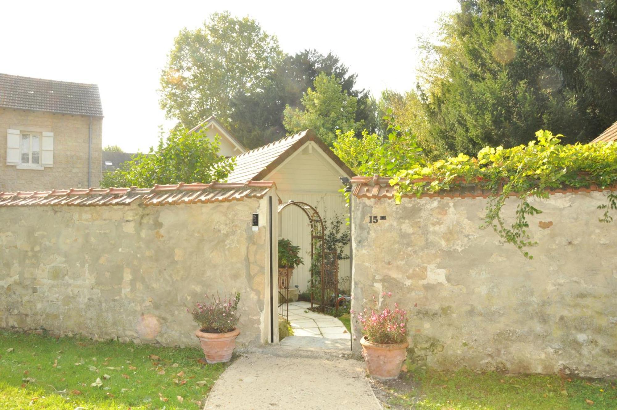 Nouveau Au Coeur De L'Isle Adam - Le Clos De L'Isle Bed and Breakfast Esterno foto